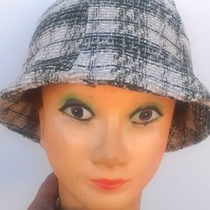 Women Tweed Tan Black White Bucket Hat New Tag